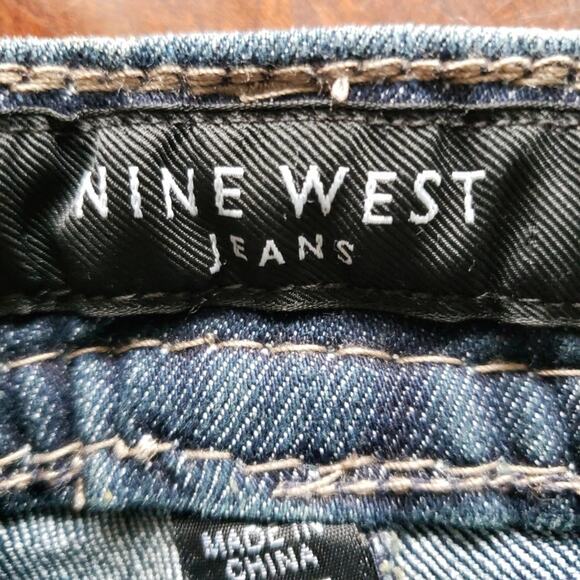 New Nine West Jeans Womens Adela Wash Bling Denim Capri Cropped Size 4/27 Bling - Picture 9 of 12